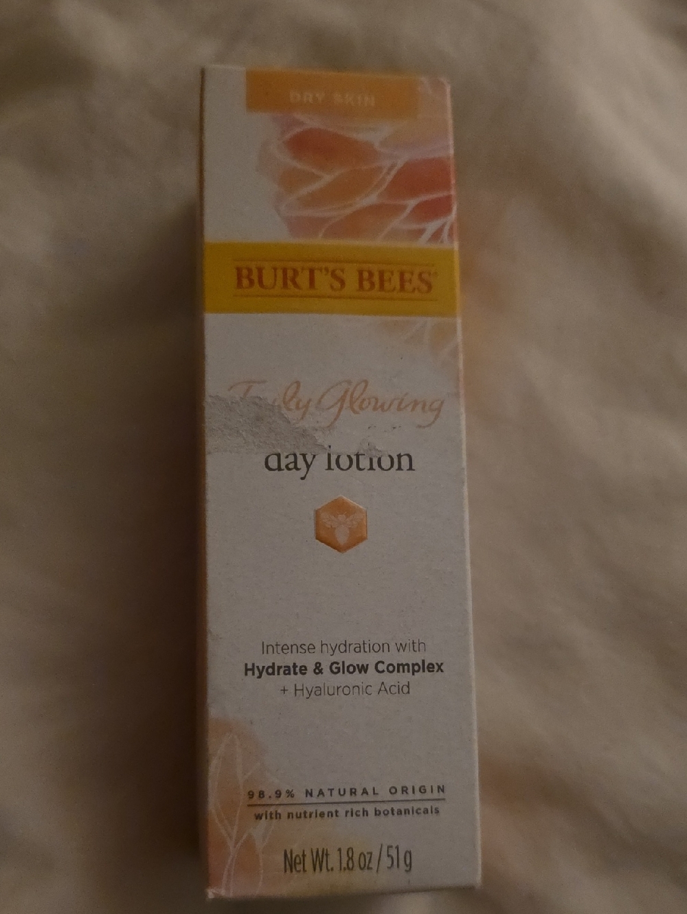 Burt's Bees Day Lotion - Cream and Peach Packaging